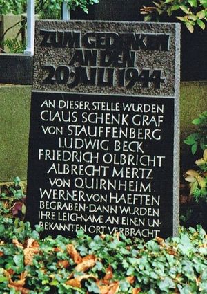 Gedenkstein auf dem Alten St. Matthäus-Friedhof (Vorlage: V. Hohmann)
