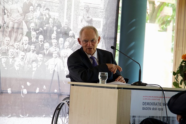 Der Präsident des Deutschen Bundestages, Dr. Wolfgang Schäuble, spricht am 12.7.2018 im GLA Karlsruhe.