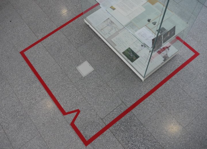 Solitude-Vitrine im Staatsarchiv LUdwigsburg