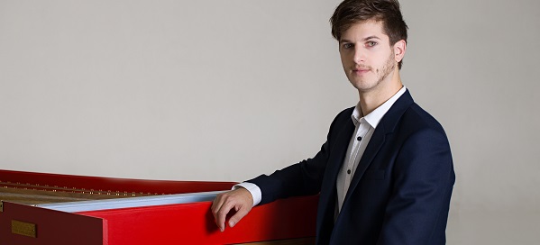 Der Cembalist Alexander Gergelyfi
