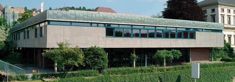 Das Hauptstaatsarchiv Stuttgart in einer Außenansicht