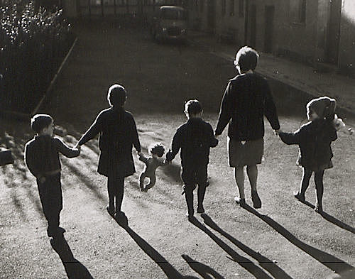 Kindergruppe im Tempelhof