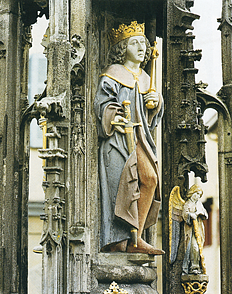 Kaiser Friedrich III. Standfigur auf Marktbrunnen in Rottenburg.