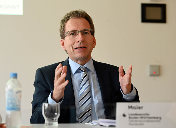 Dokumentationsstelle (Rechts-)Extremismus: Landesarchivpräsident Prof. Dr. Gerald Maier