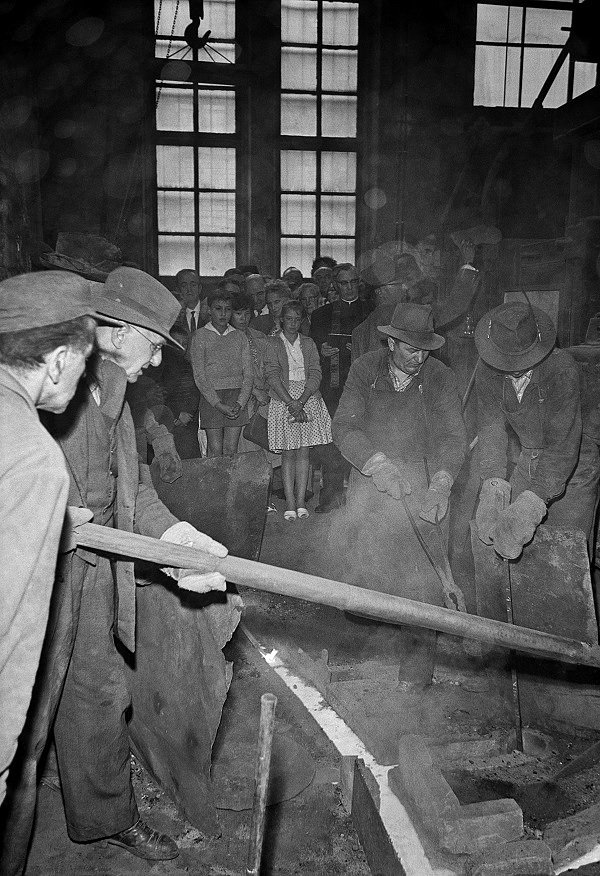 Ausstellung Burghard Hüdig: Kurzgeschichte Glockenguss 2