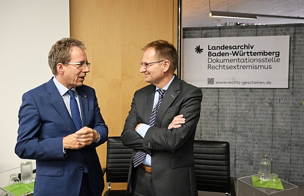 Podiumsdiskussion Rechtsextremismus Herr Maier und Herr Frank im Gespräch