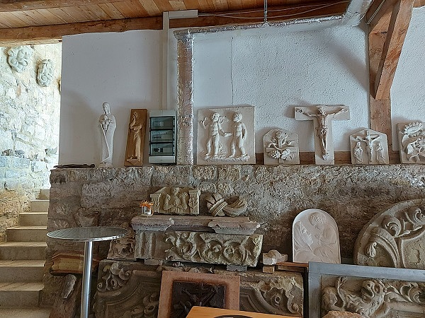 Steinmetzarbeiten in der Steinmetzwerkstatt Grünsfeld